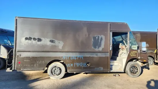 Picture of 2007-freightliner-mt45-chassis-truck-delivery